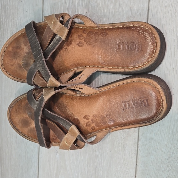 Born Women's Strappy Thong Sandals in Brown and Metallic Shoes Sz 10 - Picture 5 of 11